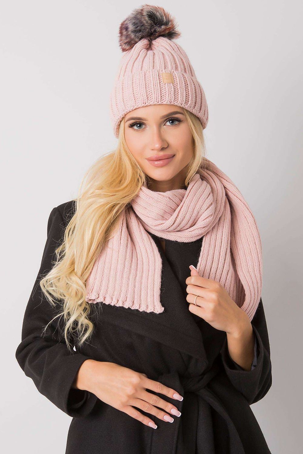 Fotografía auténtica del proveedor: Conjunto Alba — Gorro y bufanda, color rosa