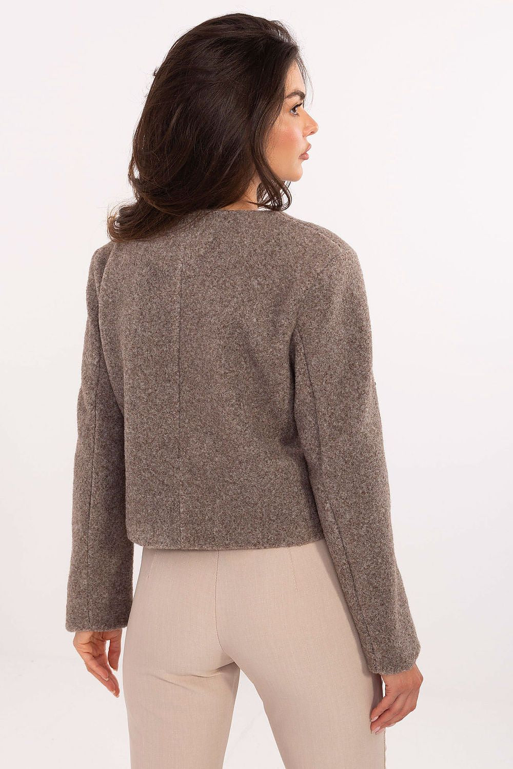 Chaqueta Emma beige · vista de espalda